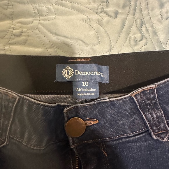 Democracy Dark Blue Jean Shorts bin3 - Picture 2 of 4